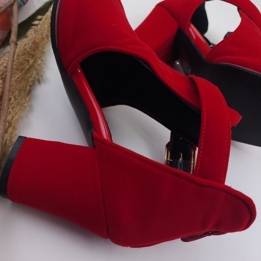 Red Velvet Ankle Boots Size 36 - Picture 4 of 8